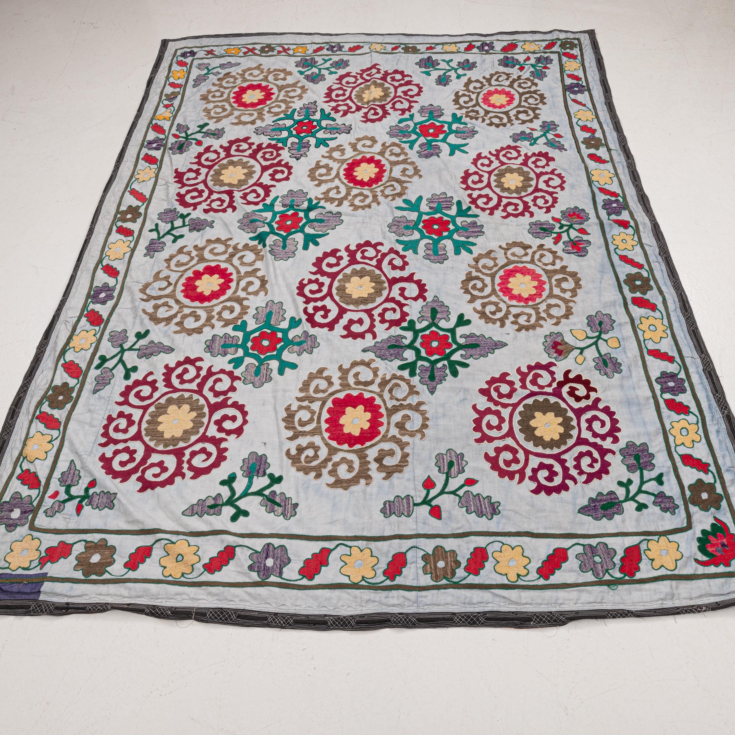 ウズベキスタン　スザーニ　ナボイ オールド 通販の新商品】 ウズベキスタン、ウルグッド産のヴィンテージ