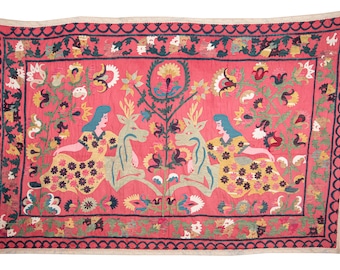 Vintage Folk Art Pictorial SUZANI from 70s , 175 x 265 cm / 5&#39;8&#39;&#39; x 8&#39;8&#39;&#39;