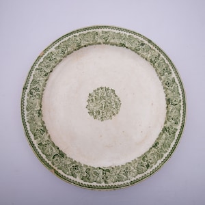Kuznetsov Floral Ceramic Plate , 1920s Diameter: 36.5cm / 14.37 SKU-589
