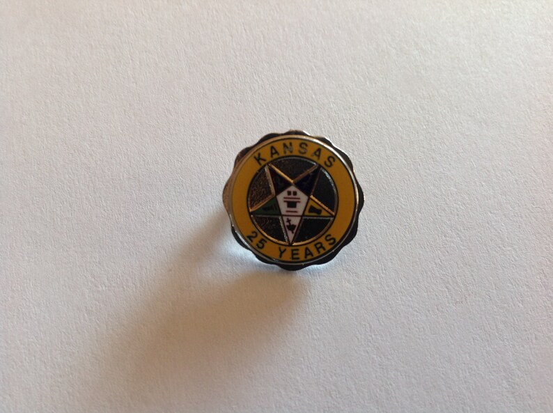 Vintage Order of the Eastern Star Kansas 25 Year Member Pin Pinback. image 1