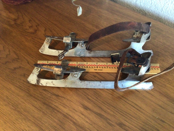 Antique Strap on Ice Skates Keene Mfg Co Made Usa… - image 3