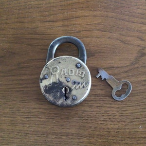 Vintage Radio Padlock Lock w/Key - 124