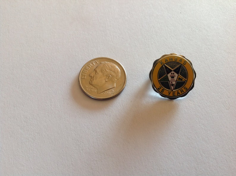 Vintage Order of the Eastern Star Kansas 25 Year Member Pin Pinback. image 2