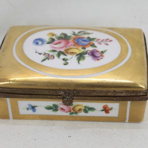 Antique hand painted French porcelain jewelry box, dresser trinket casket, gold gilt gilded bronze hinged lid, French France flowers roses