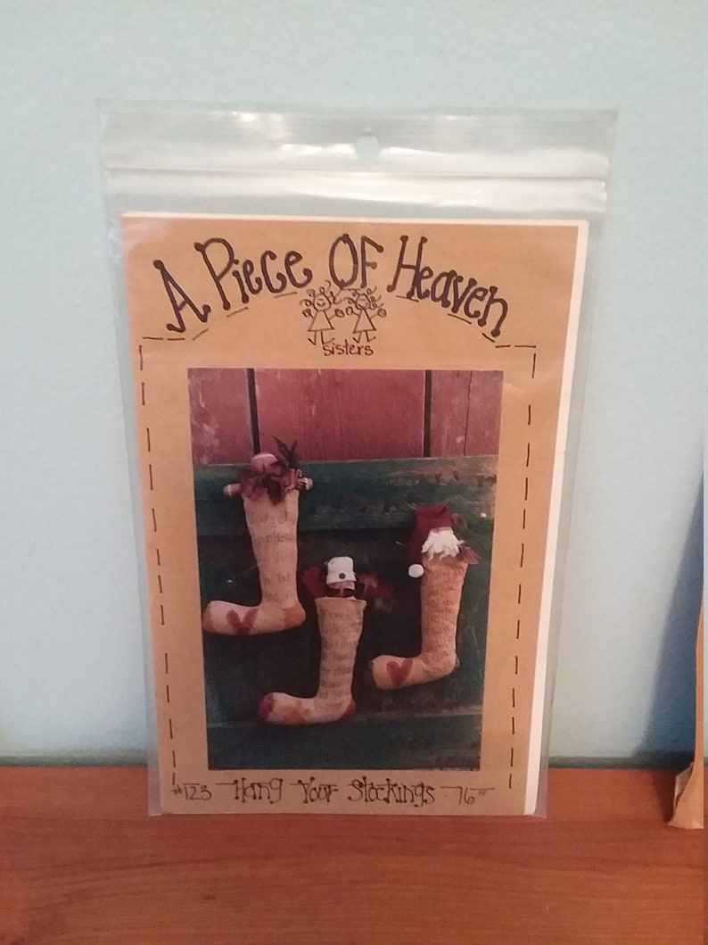 A Piece Of Heaven and More Sunnyknoll Lot of 4 Folk Art /& Craft Patterns