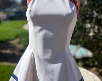 Vintage 1970s Mondessa Brand White Polyester Tennis Dress w Tennis Racquet Trim Bust 32”