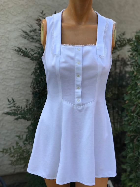 chinese dress ladies Amazon.com: ABOCIW Womens Lace Tennis Dresss High Neck Sleeveless Active  Workout Tennis Golf Mini Dresses Build in Shorts Beige Small : Clothing,  Shoes & Jewelry