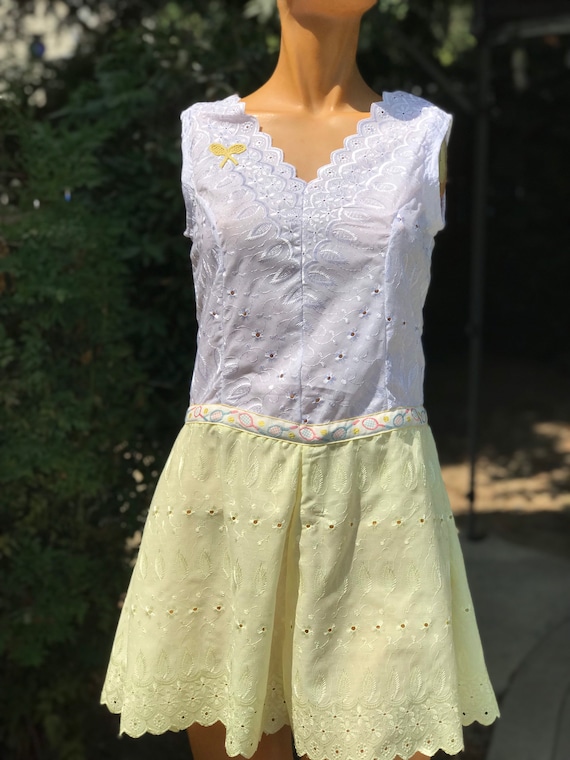 Vintage White and Yellow Eyelet Cotton Tennis Dress Bust 34"