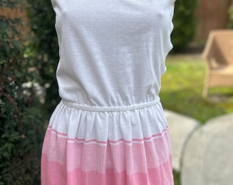 Vintage 1970s Quantum Sports Tennis Dress w Pink & White Colors Bust  34”