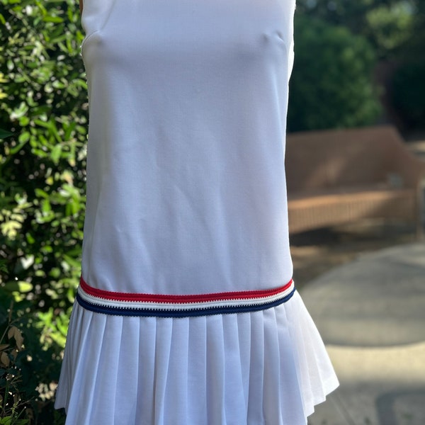 Vintage 1970s Polyester Tennis Dress w Pleated Skirt and Red White & Blue Trim Size 8 Bust 34”