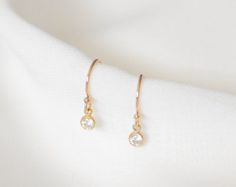 Small CZ Earrings - Dainty cz earrings, 14k gold filled earrings, simple everyday earrings, simple earrings, dainty earrings |GFE00053