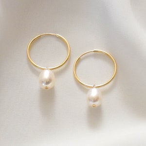 Medium Pearl Hoop Earrings - Baroque Pearl Earrings, Gold filled Pearl Hoop Earrings, Gold filled hoop earrings, Pearl Hoops |GFE00043