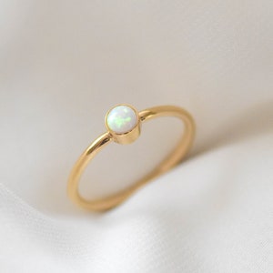 Witte opaal ring gouden opaal ring, opaal gouden ring, opaal steen ring, witte opaal ring, opaal geboortesteen ring, opaal band ring GFR00001 afbeelding 2