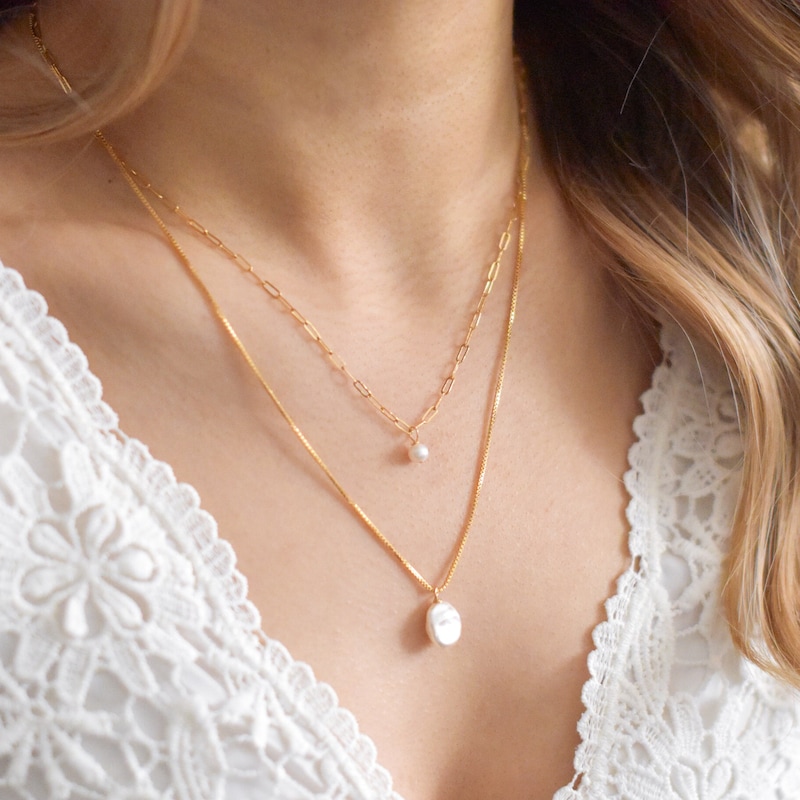 Big Pearl Pendant Necklace