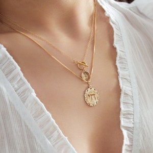 Chai Necklace - Gold Filled Chai Necklace, Jewish Necklace, Oval Medallion Necklace, Oval Coin Necklace, Gold Medallion Necklace |GFN00019