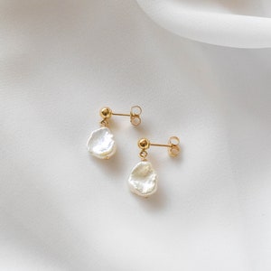 Little Pearl Earrings -  Pearl Drop Earrings, Dainty Pearl Earrings Gold, Pearl Dangle Earrings, Real Pearl Earrings |GFE00030