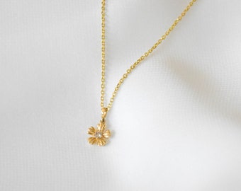 14K SOLID Gold Flower Necklace - Solid Gold Flower Necklace, Solid Gold Daisy necklace, Solid Gold Flower Pendant, Gold Cosmos |SGN00001