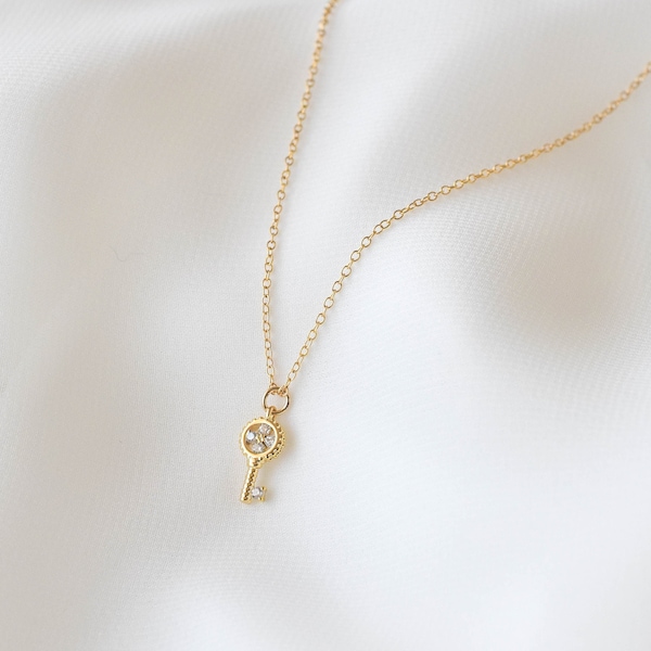Gold Key Necklace - Small Key Necklace, Cute Necklaces, Pretty Necklaces, Small Pendant, Dainty Necklaces ,Tiny Pendant Necklace  |GPN00019