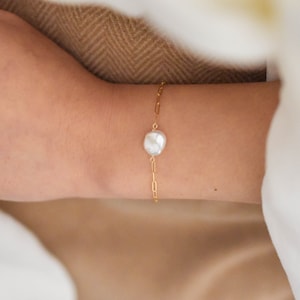 Zoetwaterparelarmband - parelarmband, enkele parelarmband, gouden parelarmband, goudgevulde parelarmband, kleine armband |GFB00011