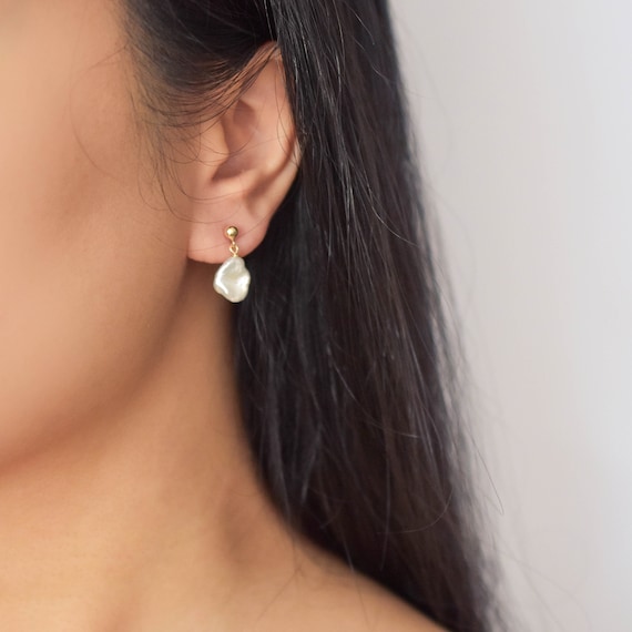 Dainty pearl drop earrings sale