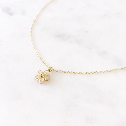 Daisy Necklace - Flower Pendant, Gold Daisy Pendant, Pretty