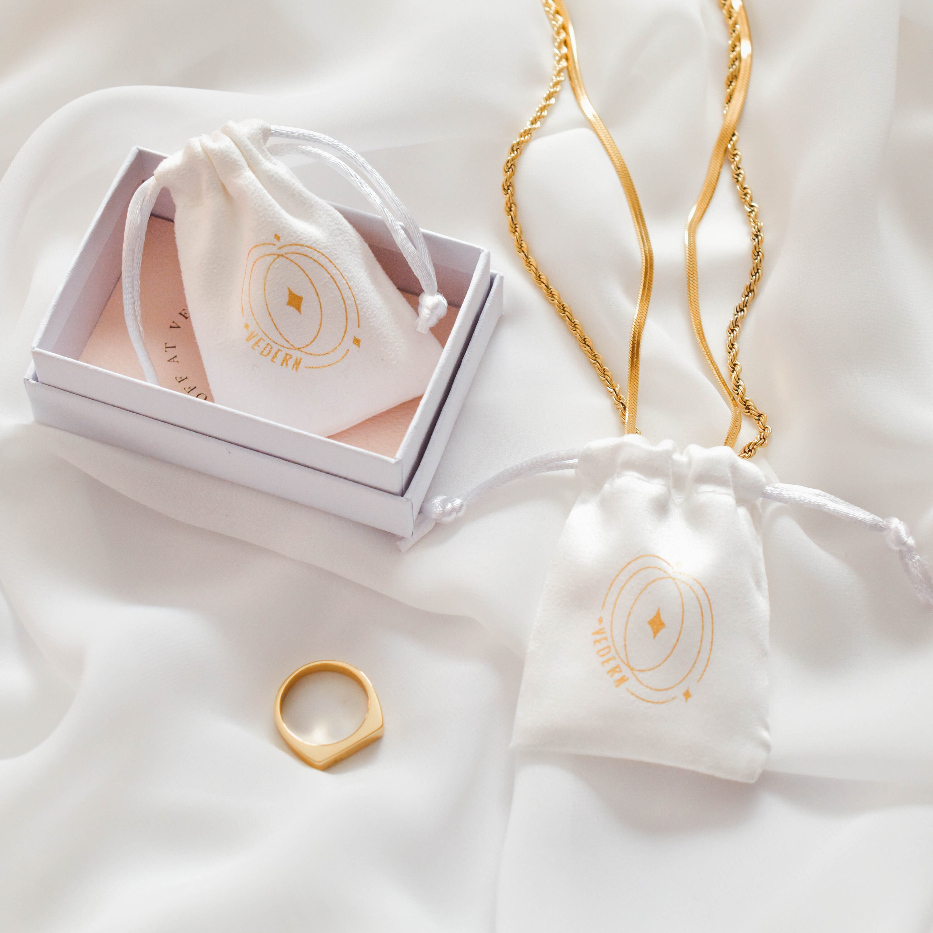 ゴールド ロック型ペンダント ネックレス 南京錠ネックレス モチーフ ステンレスチェーン 18k Gold