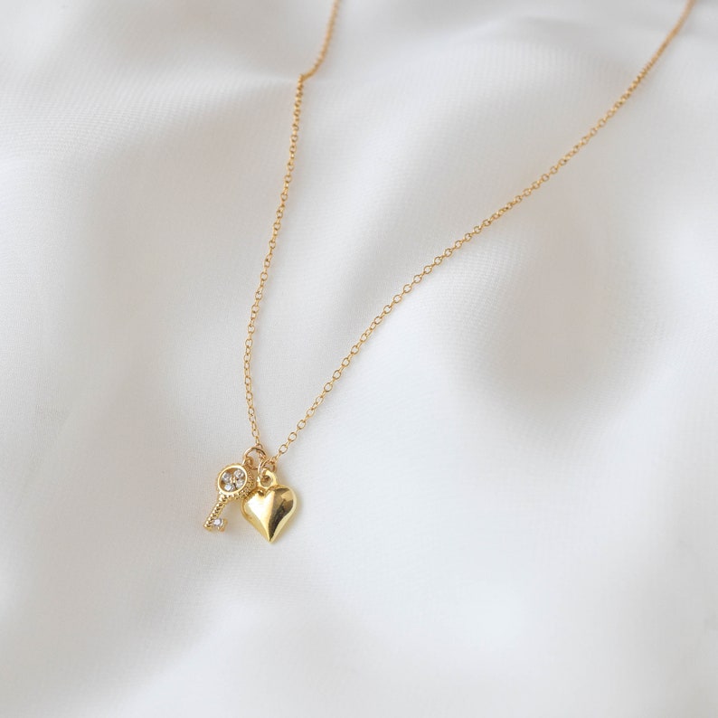 Key to My Heart Necklace - gold heart necklace, gifts for gf, gf gift, heart necklaces, cute necklace, romantic gifts |GPN00021 image 1