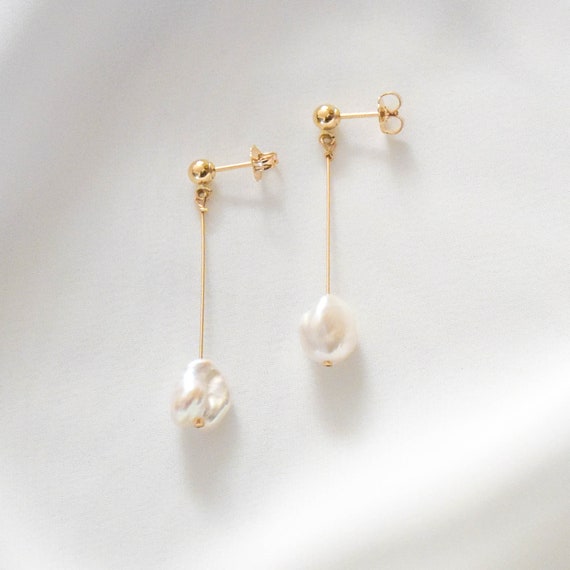 Pearl Vintage Crystal Flower Drop Earrings – Neshe Fashion Jewelry