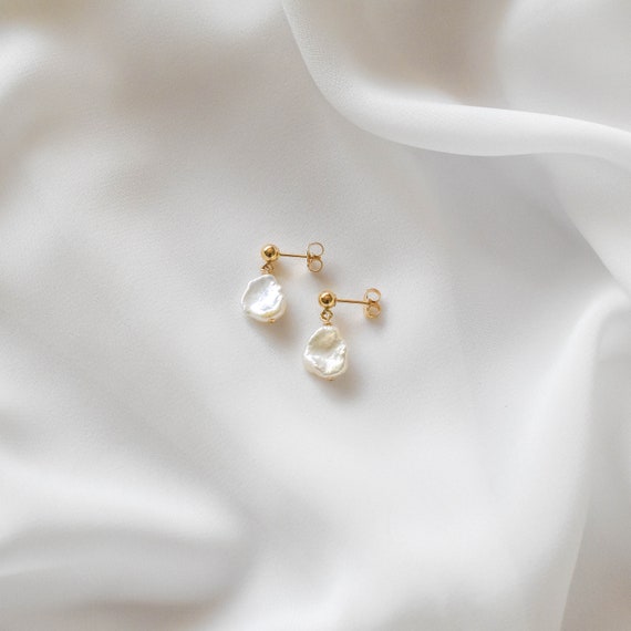 Dainty pearl drop best sale earrings