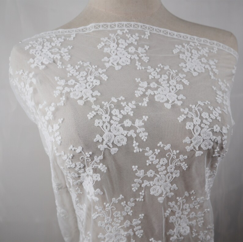 super fine quality tulle lace fabric by the yard bridal lace wedding decors off white cotton embroidered fabric with retro waving pattern