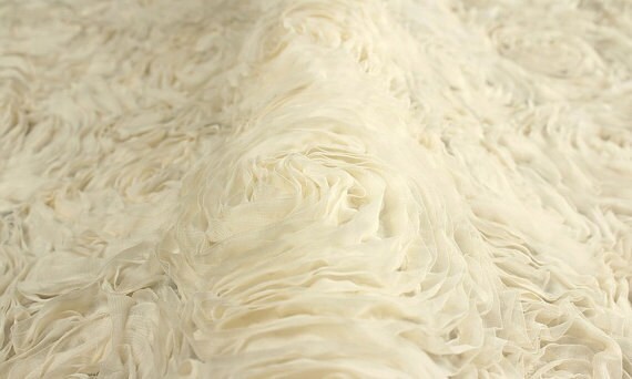 tissu en mousseline rosette 30 yards Ivoire 3D Rose nude, lourd haut de gamme volante en tissu fleuri, toile de fond la photographie, prop doux et lisse tissu tissu tissu en mousseline rosette 30 yards Ivoire 3D Rose nude, lourd haut de gamme volante en tissu fleuri, toile de fond la photographie, prop doux et lisse bdca37