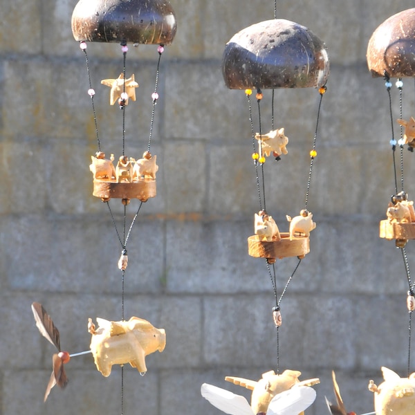 Carousel pigs ,outdoor or indoor,UV/weatherproof,nylon string,feather wind spinner