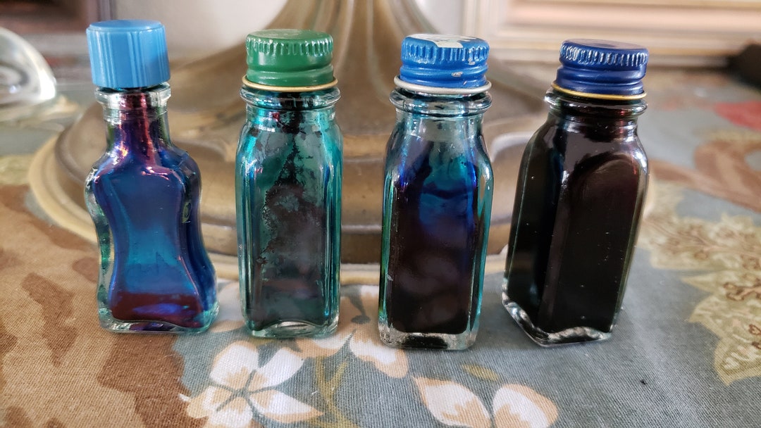 Vintage Food Coloring Bottles. 1950's Midcentury Kitchen, Shabby Chic