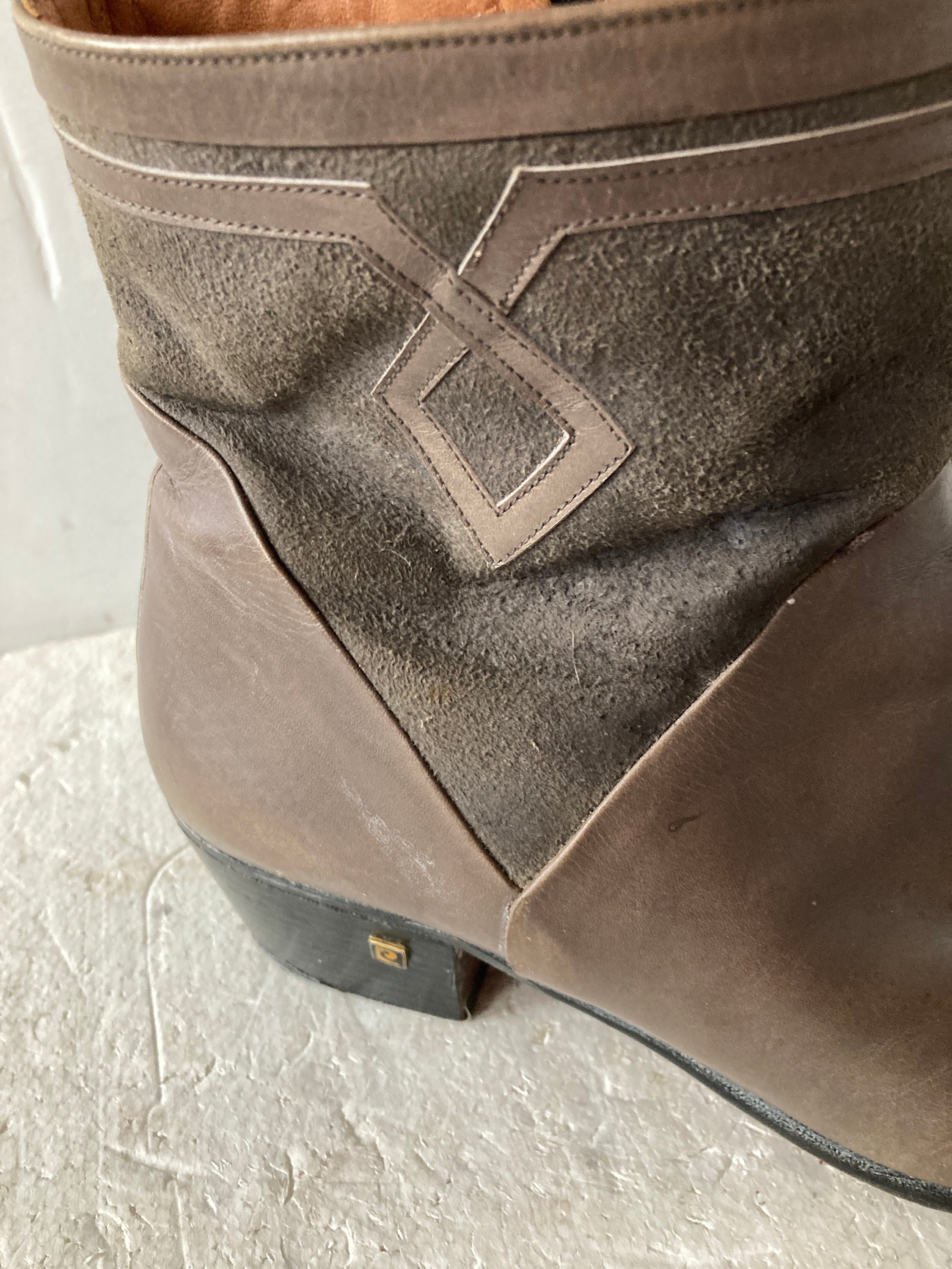 PIERRE CARDIN Men’s Vintage Tan Boots 1227 Pierre Cardin Olive Suede Boots | Rugged & Refined main image 2