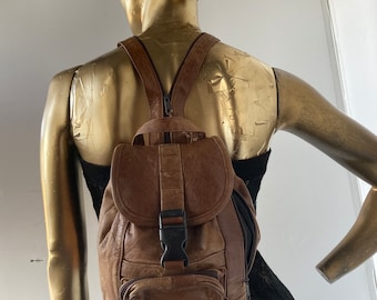 Vintage karamelbruine leren rugzaktas - kleine dagrugzak