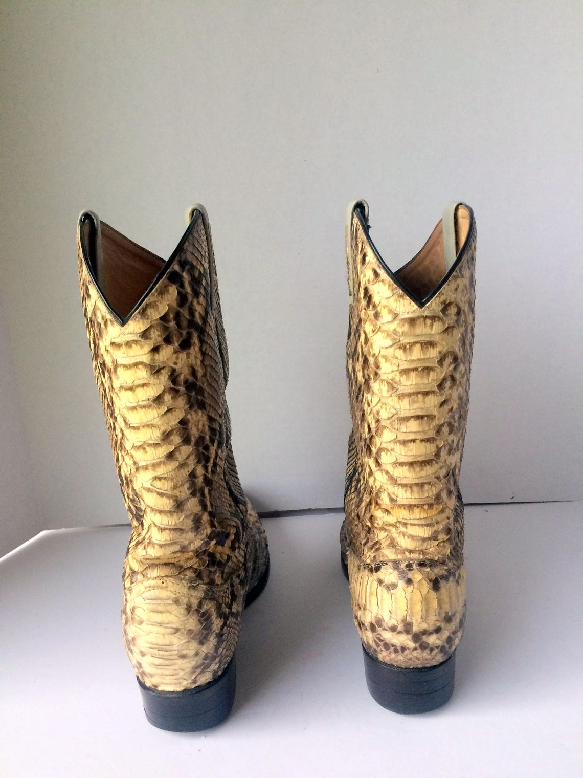 Vintage Snakeskin Cowboy Boots, Handmade Leather, Size 11D, foto 3 di 5