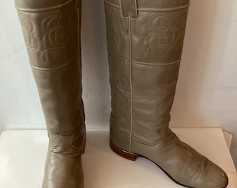 sz 8 B vintage JUSTIN leather knee high boots- pull on- grey leather riding boots- Justin boots a key piece for your fall wardrobe