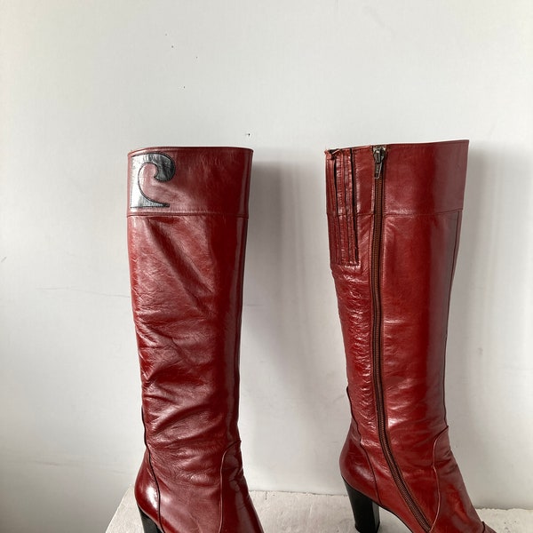 sz 7.5 Pierre Cardin designer vintage 70s boots- Brown leather logo knee high  boots-get into a groove  mood in these chic boho 1970s boots