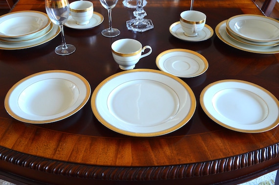 Mikasa Palatial Gold China: 5-piece Place Setting With Lidded