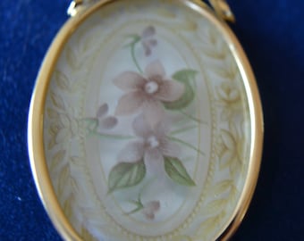 Vintage Hand-Painted Violet Necklace: Pastel Floral Pendant