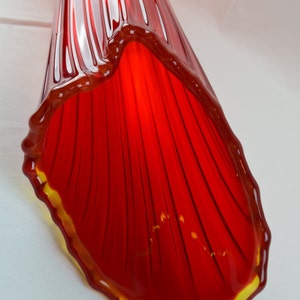 MCM L.E. Smith Broken Column Pattern, 23 MCM Swung Vase. Vivid Amberina, Red & Yellow, In Excellent Condition image 9