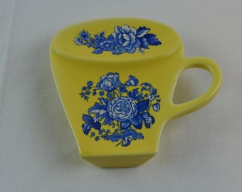 Spode Spoon Rest/Tea Bag Holder. Yellow with Blue florals in the Shape of a Cup