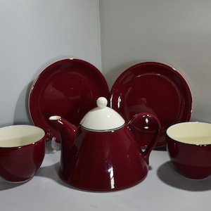Pagossin Trevine Post Modern Italian Teapot/Coffee Pot, 2 Coffee Cups, 2 Dessert Plates, Made in Trevion Italy