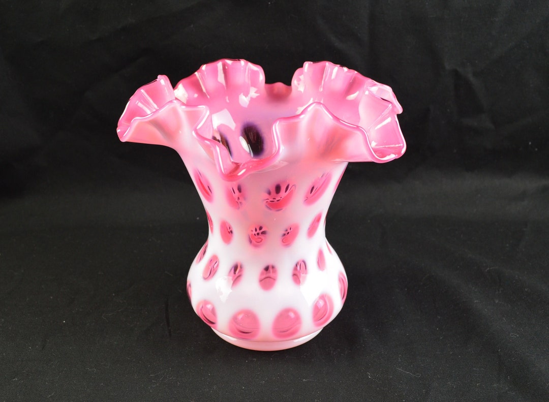 値下げしました！フェントン　ドット　クランベリーフリルガラス花瓶 フェントン ドット クランベリーフリルガラス花瓶 ヴィンテージ