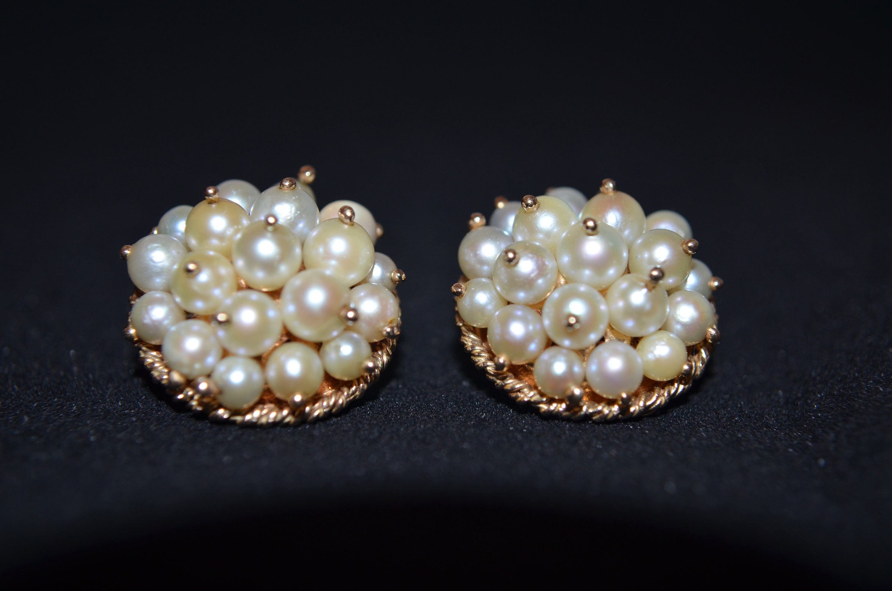Pearl cluster clip shop on earrings