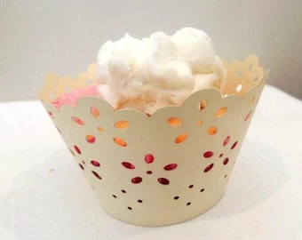 Ivory Daisy Cupcake Wrappers, Floral Wedding Decor (12 Pack)