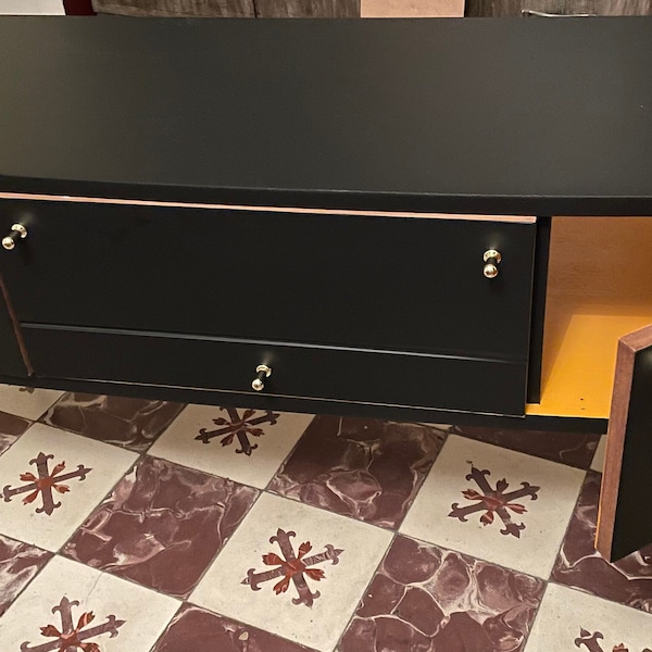 Petite console