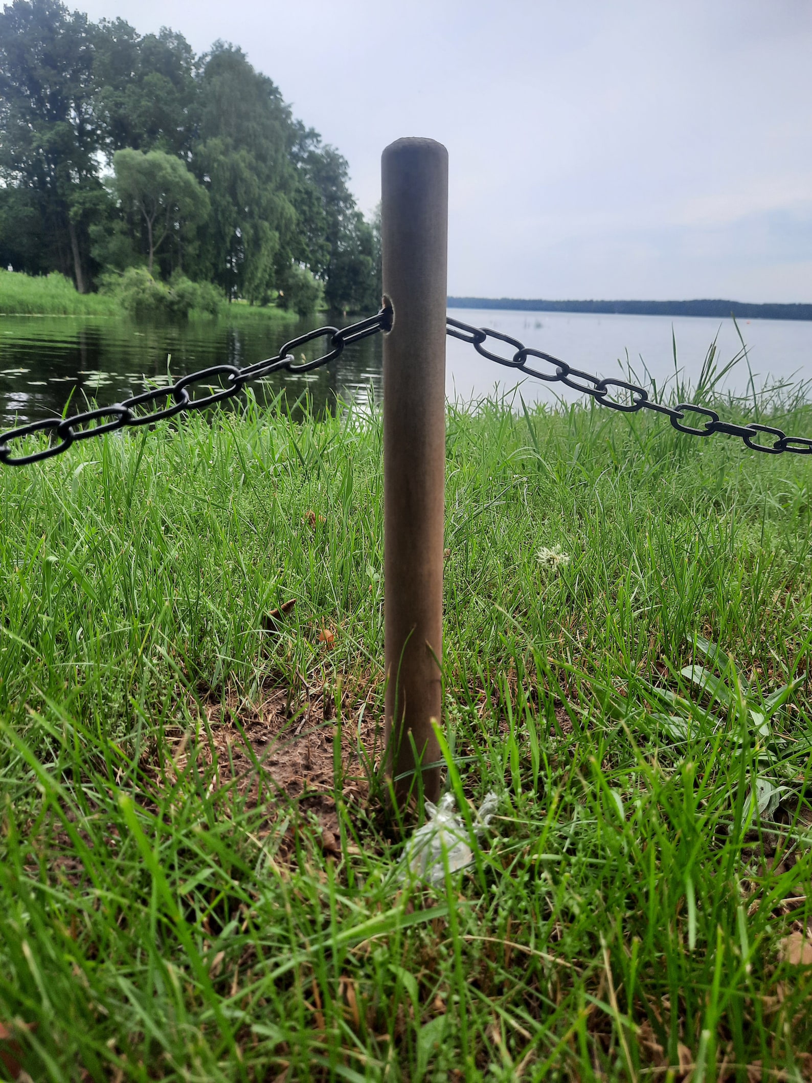 Chain Fence for Gardens, Parks and Backyards, Practical and Decorative ...