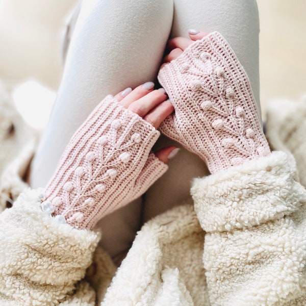 Winter berry mitts (PDF crochet pattern)