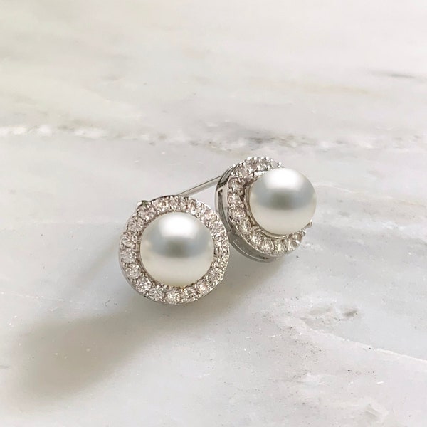 Pendientes de perlas delicadas - halo de cristal